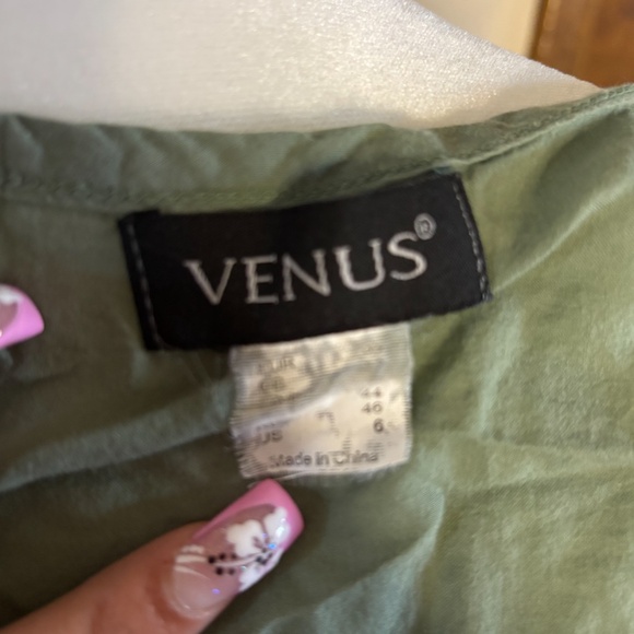 Green Mesh Embroidered Sleeveless Dress - Picture 6 of 6